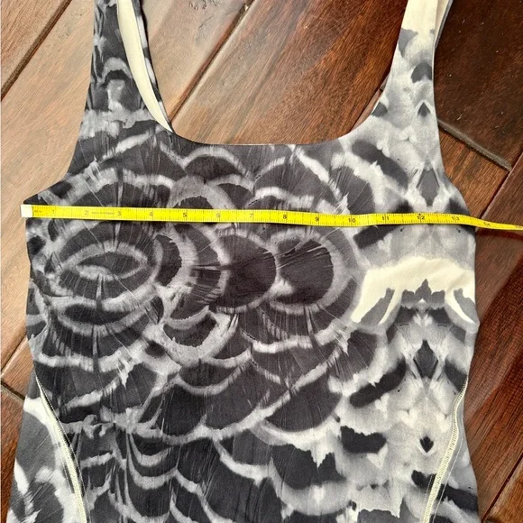 Lululemon Athletica Tank Top - Picture 2 of 7